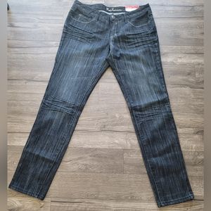 NWT Guess Jeans Women's Denim Super Low Rise, Slim Skinny Size 32 Waist